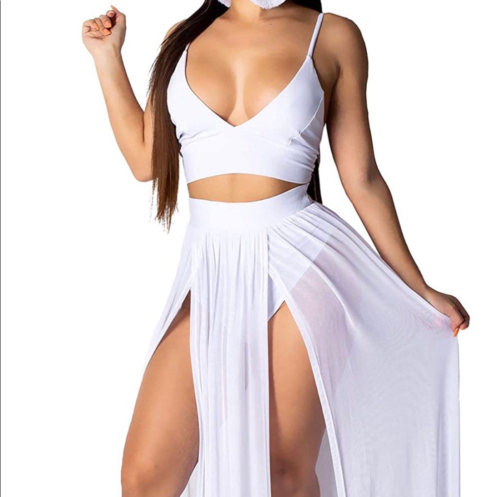 White 2 piece skirt set